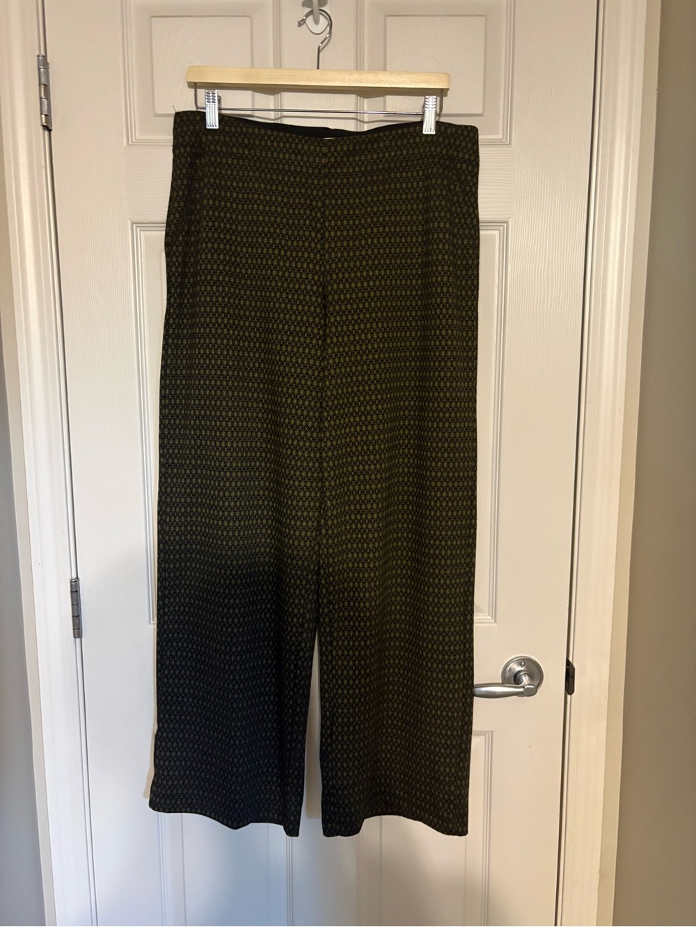 Max Studio Olive Green & Black Wide-Leg Patterned Pants